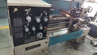 Tour à métaux DMTG Dalian Machine Tool CDE6250A d'occasion, tour chinois, longueur de traitement 2 mètres, diamètre de rotation 500 millimètres