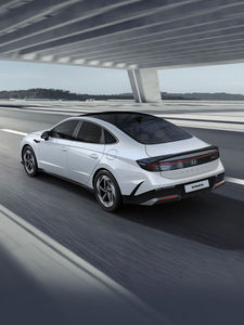 Giá rẻ sử dụng xe tay phải lái xe ô tô bán buôn Trung Quốc điện Hyundai Sonata 2018 xe năng lượng mới xe ô tô mới <span class=keywords><strong>2025</strong></span> - Product Image 3