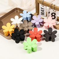 Pince à cheveux en forme de fleur personnalisée de 7 cm pour fille, pince à cheveux en plastique de couleur unie, vente en gros, pince à cheveux mate à maintien fort, pince à cheveux