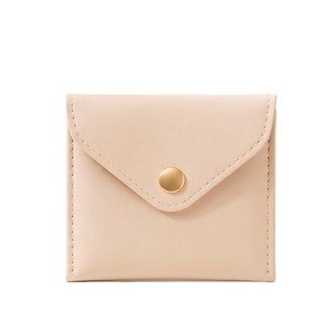 Pochette en cuir PU pour bijoux avec rabat boutonné pour l'emballage de chaînes et de bagues - Product Image 1