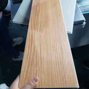 Dalles SPC à clipser de 10 mm haute densité, résistantes aux rayures et antidérapantes, sur mesure, toutes tailles, en stock, pour usage commercial (cafés), OEM - Product Image 2