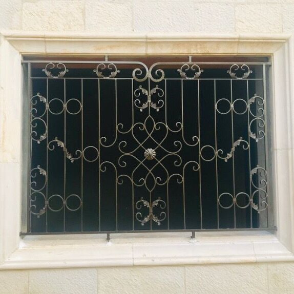 Modern Steel Frame Vertical Wrought Iron Window Grill with Simple