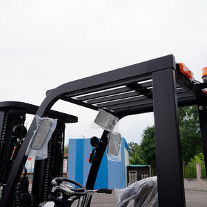 Chariot élévateur 4x4 CPCD20 de marque supérieure avec mât à trois sections, déplaceur latéral hydraulique, longueur de <span class=keywords><strong>fourche</strong></span> de 1070 mm et centre de charge de 800 mm - Product Image 2