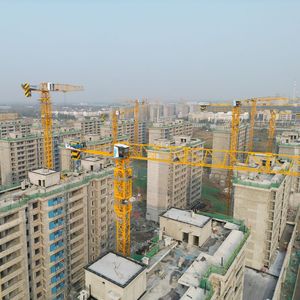 Grue à tour à plateau plat DAHAN QTZ125(6015) de haute qualité, 8 tonnes, portée 60 m, hauteur maximale 200 m, 125 t.m, moteur, garantie 1 an - Product Image 2