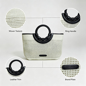 Bolso Tote de Paja Tejida Beige para Mujer, Imprescindible para el Verano, con Asa de Anillo y Detalles en Cuero Negro, Bolso de Mano para Vacaciones en la Playa - Product Image 6