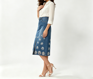 <span class=keywords><strong>Jupe</strong></span> longue en <span class=keywords><strong>jean</strong></span> brodée à motif floral et découpe rose élégante pour femme, taille haute, fente latérale, en denim premium - Product Image 4