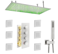 Système de douche thermostatique à effet pluie en nickel brossé, monté au plafond, avec jets latéraux et douchette à main, pour usage hôtelier
