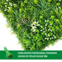 Vente en gros Toile de fond intérieure extérieure Greenwall Herbe Feuillage Plante Mur Monstera Feuille Tropicale Artificielle Mur Vert Plastique