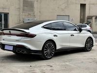 Compre Autos Usados MG7 2.0T Auto Premium 2023 con Volante a la Izquierda de China para Importadores de Ghana, Argelia y Nigeria