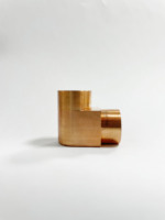 Bloc de refroidissement liquide brasé sous vide en cuivre rouge sur mesure usiné CNC pour système de refroidissement de batterie de véhicule à énergie nouvelle