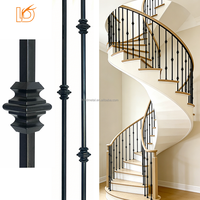 Balustre en fer forgé moderne et épuré avec collier de fixation pour escalier métallique, idéal pour la balustrade intérieure des escaliers.