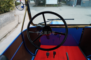 <span class=keywords><strong>Voiture</strong></span> électrique de tourisme vintage bleue personnalisable à double rangée avec toit, idéale pour mariages et événements commerciaux – <span class=keywords><strong>Voiture</strong></span> classique - Product Image 5