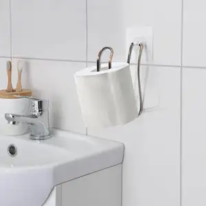 Distributeur et réserve de porte-rouleau de papier hygiénique en métal au-dessus du réservoir pour le stockage et l'organisation de la salle de bain