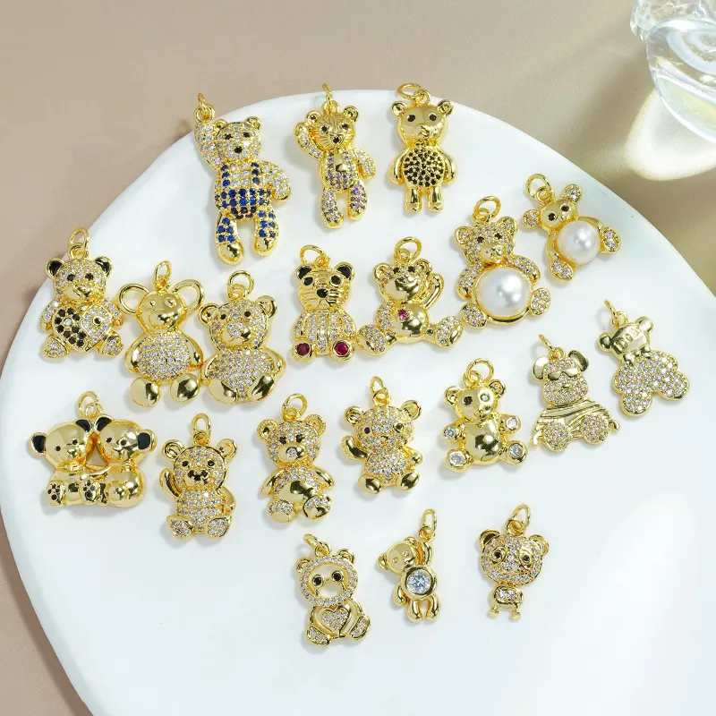 Lindo color Zirconia cúbica oso de peluche encantos Micro Pave Cz diamante perla oso colgantes para collar joyería hacer conjunto de animales