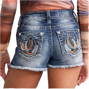 Shorts de mezclilla elásticos azules para mujer, de cintura alta, corte recto ajustado, estilo vintage, con bolsillos bordados, desgastados y con dobladillo sin rematar, Colección Verano 2026 - Product Image 2