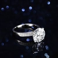 Natuna Maßgefertigter Ring Moissanit 5CT Rundschliff GRA 925 Sterling Silber Ring Damen Verlobungsring für Hochzeit