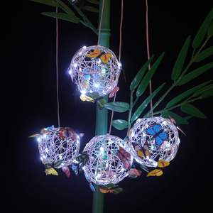 Guirlandes de fleurs décoratives de <span class=keywords><strong>jardin</strong></span> imperméables, plantes, lampes à globe suspendues à LED, boules lumineuses à LED, lumières papillon, lumières solaires d'extérieur - Product Image 1