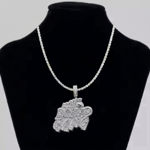 Collar con Colgante de Logotipo Personalizado, Diamantes CZ AAA, Estilo Hip Hop, Brillante, Collar con Logotipo de Marca Personalizado, Joyería Personalizada de Fábrica - Product Image 1