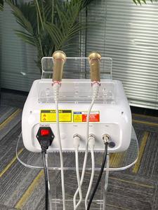 Résultats de qualité spa à domicile : l'instrument de contouring des yeux Quantum de luxe pour une gestion du contour pendant 50 minutes - Product Image 3