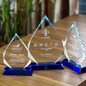 Regalos Empresariales Personalizados con Grabado Láser e Impresión UV, Artesanía en Vidrio Hecha a Mano, Trofeo de Cristal Decorativo Corporativo de Reconocimiento - Product Image 4