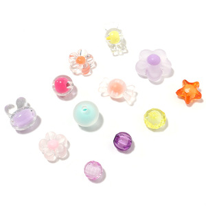 Perles en gros 50 pièces/paquet Macaron Acrylique coloré givré Fleur Animal Dessin animé Facetté 8-20mm Marque JC Fabrication de bijoux DIY - Product Image 5