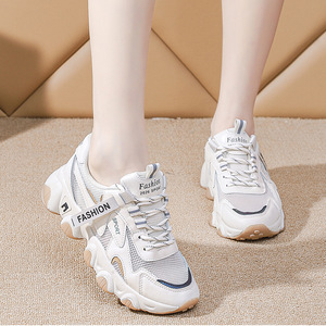 Nouvelles chaussures de sport respirantes pour femmes, semelle épaisse, chaussures de course pour étudiantes, chaussures de marche décontractées pour femmes, chaussures tendance - Product Image 2