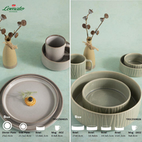 Stok Wabi-Sabi Oluklu Porselen Emaye Yemek Takımı BPA İçermez Yeniden Kullanılabilir Gri Tabaklar Kaseler Kupalar Otel Restoran Toptan Satış