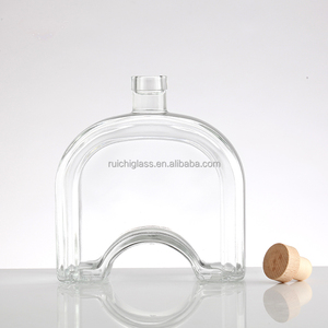 Les bouteilles de brandy de haute qualité présentent un design unique et rond en forme <span class=keywords><strong>d</strong></span>'arche et sont fabriquées en <span class=keywords><strong>verre</strong></span> cristallin de 500 ml à 700 ml. - Product Image 4