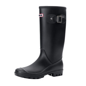 Belles <span class=keywords><strong>bottes</strong></span> <span class=keywords><strong>de</strong></span> <span class=keywords><strong>pluie</strong></span> hautes pour femmes à la mode PVC transparent antidérapant imperméable pour l'hiver - Product Image 1