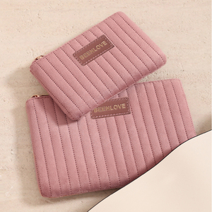 Portable Velvet Zipper Cosmetic Case Personalize <b>Make</b> <b>up</b> Pouch Velvet Quilted Makeup <b>Bag</b> - Product Image 1