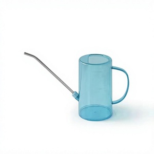 Arrosoir transparent 1L avec long bec pour l'entretien des plantes d'intérieur et d'extérieur - Product Image 4