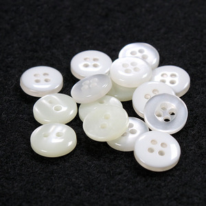 Hot Bán Chất Lượng Cao Pearlized Trang Trí Nút Tùy Chỉnh Ưa Thích Áo Sơ Mi Nút Nhựa Nhựa Nút Cho Phụ Kiện May Mặc - Product Image 1