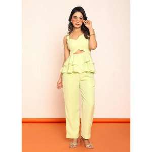 Ensemble coordonné pour femme : Haut peplum à découpes à la taille et pantalon – Tenue deux pièces élégante, coupe flatteuse, design tendance et confortable - Product Image 5