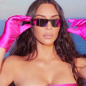 Gafas de Sol Deportivas Pequeñas Sin Montura al por Mayor, Lentes de Espejo Coloridas UV400, Gafas de Sol Punk de Una Sola Pieza para Mujer - Product Image 1