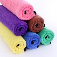 Serviette en molleton de corail en microfibre absorbant à séchage rapide double face 400gsm 600gsm 800gsm pour le lavage de voiture Logo personnalisé pour une utilisation en cuisine