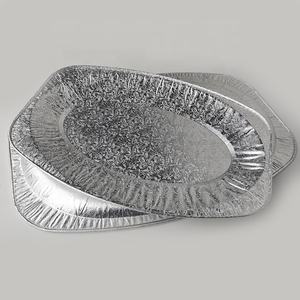 Plateau ovale grand format jetable, plat en aluminium gaufré pour grillades et rôtisseries de poisson - Product Image 2