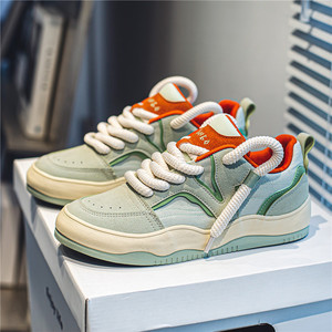 Zapatillas de lona con bloques de color de moda para hombre, zapatillas casuales con un diseño único, zapatos elegantes para hombre, calzado deportivo. - Product Image 3