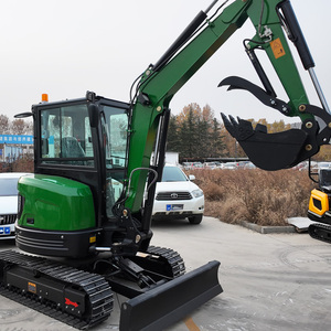 Mini-excavatrice de 4 tonnes certifiée CE, prix direct d'usine, moteur diesel Kubota puissant, excavatrice à chenilles pour l'aménagement paysager agricole - Product Image 1