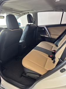 <span class=keywords><strong>Toyota</strong></span> <span class=keywords><strong>Rav4</strong></span> <span class=keywords><strong>Hybride</strong></span> SUV <span class=keywords><strong>2018</strong></span> avec Boîte Automatique, Transmission Intégrale, Sièges en Cuir, Jantes Alliage R17, Volant à Gauche, Galerie de Toit Métallique - Product Image 3