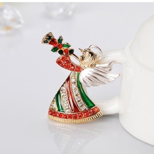 Broche Ange de Noël avec Trompette, Élégante Épingle en Émail et Strass, Ange Prenant la Pose de Prière, Bijou Festif pour <span class=keywords><strong>Femme</strong></span>, Idéal pour Costumes - Product Image 2