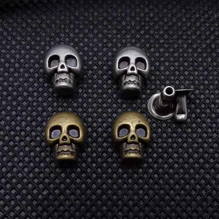 italy製 skull studs design denim jeans
