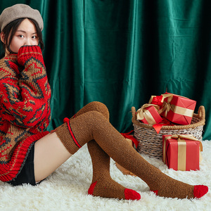 Chaussettes longues épaisses et chaudes en polaire pour femmes, design de Noël, au-dessus du genou, pour l'hiver - Product Image 5