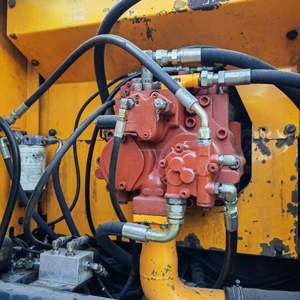 รถขุดไฮดรอลิกมือสอง Hyundai 210W-7 สภาพดี นำเข้าจากญี่ปุ่น กำลัง 129 กิโลวัตต์ ได้รับการรับรองมาตรฐาน ISO CE พร้อมปั๊ม - Product Image 4