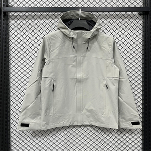 Veste coupe-vent personnalisée en gros, avec empiècements de couleur, imperméable, pour sports de plein air, avec impression de logo, pour la randonnée, le camping et la course à pied - Product Image 4
