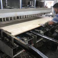 Contreplaqué en bois de caoutchouc à jointures à languettes 18mm 40mm résistant à l'humidité pour la fabrication de meubles