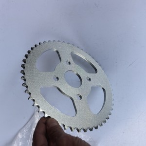 Piñón Trasero de 420-50 Dientes para Motocicletas, Diámetro Interior de 40 mm, Acero Mecanizado, Accesorio OEM Personalizable, Certificado ANSI - Product Image 1