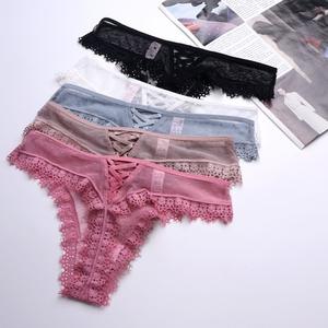 Sous-vêtements féminins : String bikini ultra-fin en dentelle à nouer et en maille ajourée pour femme - Product Image 1