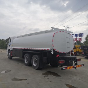 Camion-citerne à huile FAW 6x4 20000L personnalisé, camion-citerne pour le transport de carburant diesel, le ravitaillement et le transport de produits dangereux - Product Image 4