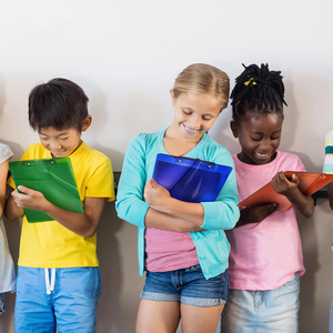 A4 Bảng viết trong suốt với kẹp kim loại, Bảng Viết được sử dụng trong lớp học, Bảng Viết trong suốt màu số lượng lớn. - Product Image 6