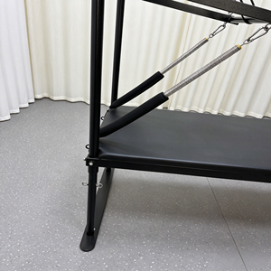 Mesa Trapecio de Aluminio Blanca Portátil y Ajustable para Uso Comercial, Modelo Balance Eleven-CM-RE005, Clásica de Aluminio - Product Image 5